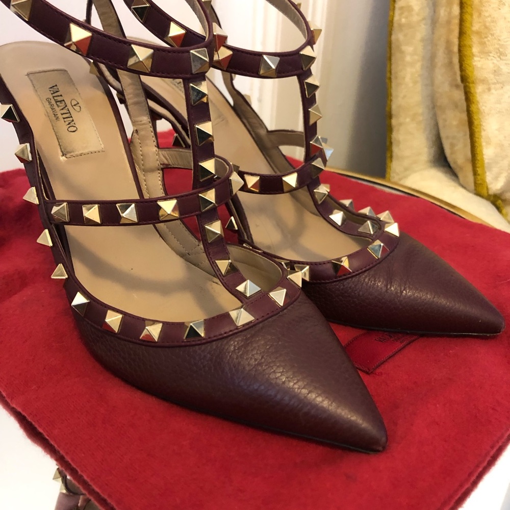 Valentino Rockstud Burgundy Pumps 39.5